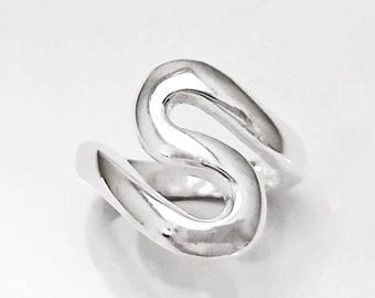 Bague Argent "S", Grande Bague Argent, Bague tout Argent - Bague Créateur en Argent Massif 925 - Bague Serpent - Courbe Infinie Bague 925.