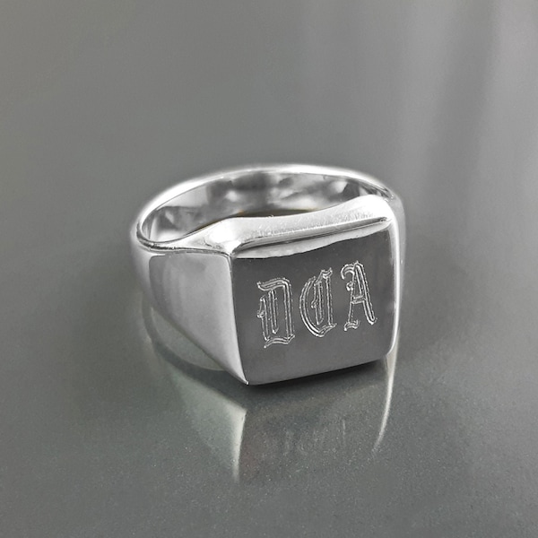 Personalisierter Ring, Sterlingsilber, Initialen Buchstaben, persönlicher Monogrammschmuck, Siegelring, Geschenk mit individuellem Namen