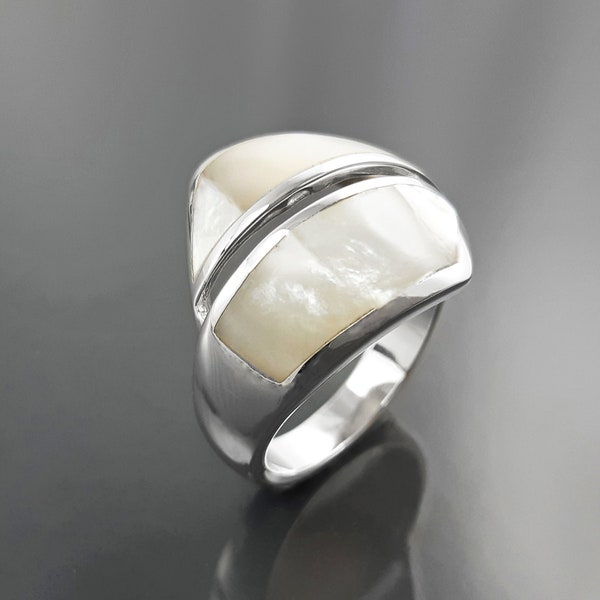 Bague Croisée, Argent 925, Nacre Perlière Bague Entrelacé, Anneau Enlacé, Pierre Plate, Bijou Moderne Carré Géométrique, Bague Design Unique