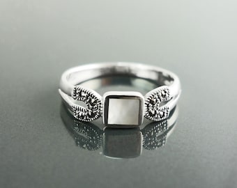 Banda cuadrada vintage, plata de ley, anillo pequeño de marcasita art deco, nácar blanco genuino, joyas retro, regalos para mujer.