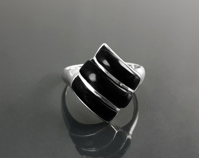 Black Square Ring, Sterling Silver, Onyx Stones, Geometric Diamond Shape Jewelry, Modern Black Stone Ring