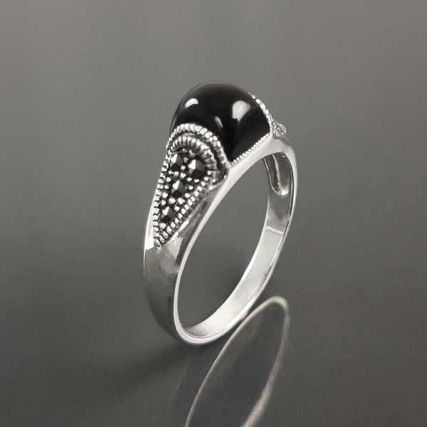 Bague art-déco, bague en argent 925 avec onyx noir et pierres marcassite, bijoux design art-déco vintage