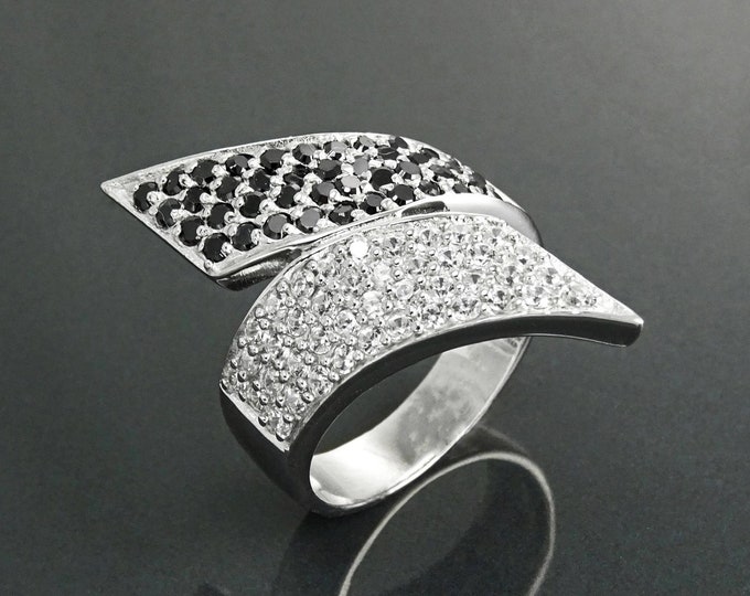 Crossing Ring, Sterling Silver, Bypass Bicolor Black white Stones Band, Cocktail Stone (CZ) Cross Ring, Statement Woman Ring, Bold Ring