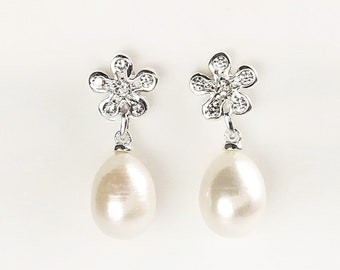 Pendientes de perlas de concha blanca GENUINO de 10 mm, pendientes de flores de plata de ley 925, joyería de perlas blancas, fiesta de graduación, boda, regalos de damas de honor blancas