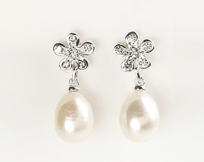 10 mm GENUINE White Shell Pearl Earrings, Sterling Silver 925 Flower Earrings, White Pearl Jewelry, Prom, Wedding, White Bridesmaids Gifts