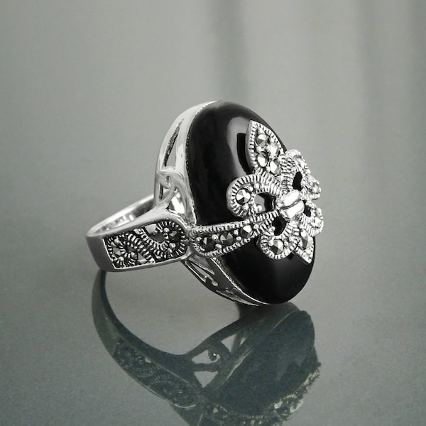 Fleur de Lys Ring, Silver 925, Marcasite Ring, Real Black Onyx, French Vintage Jewelry, Lis Petals Symbol of Purity, Innocence and Virginity