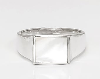 Bague chevalière Nacre, argent 925, bijoux nacre perlière blanche, bague pierre carrée, cadeau unisexe minimaliste et moderne