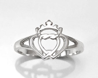 Coeur de Vendée Ring, Sterling Silver, Coeur Vendéen, Double Heart Holy Spirit Crown Ring French Traditional, Regional Souvenir of France