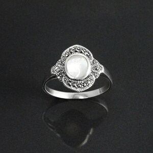 Bague Ancienne Style Art Déco En Argent 925 Avec Marcassites Et Nacre