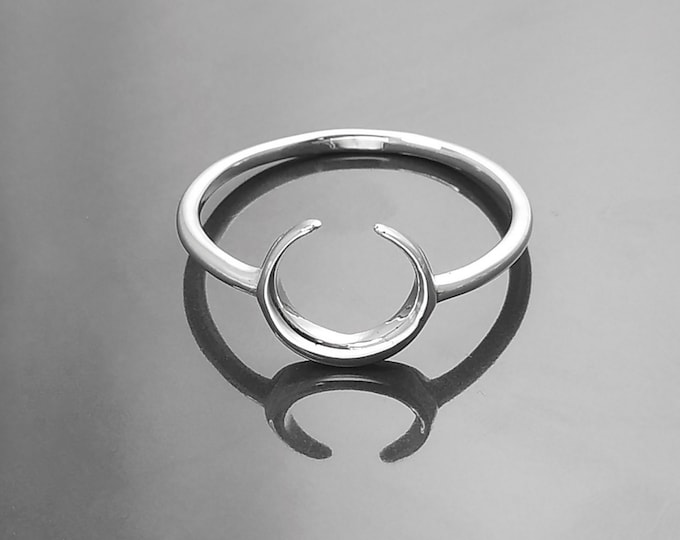 Crescent Moon Ring, Sterling Silver, Lunar Space Ring, Celestial Jewelry, Astronomy Moon Band, Cosmic Moon Universe Gift, Astrology gift