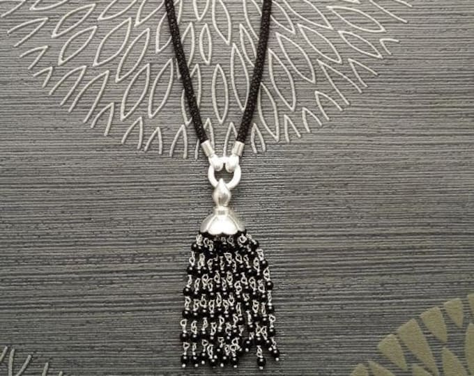 Black stones necklace, Sterling Silver, Onyx Stone Lariat necklace, Pendant with Onyx strands, semirigid Black Stingray Leather Choker.