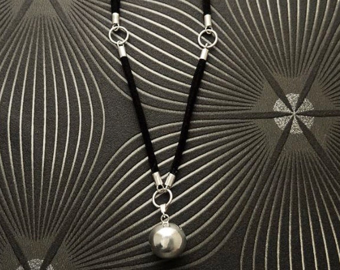 Ball Necklace Leather, Silver ball pendant, Leather Necklace, Silver Pendant, Silver Ball, Black necklace, Boho necklace, Boho jewelry