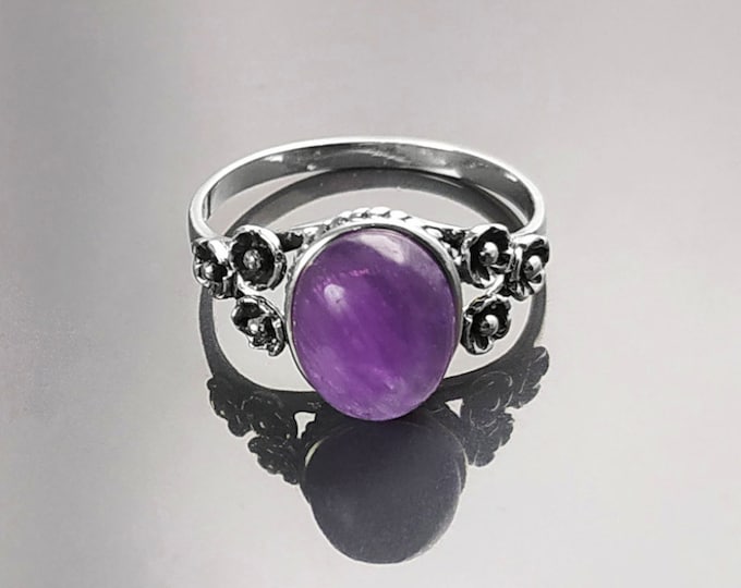 Amethyst Stone Ring, Sterling Silver, Natural Real Purple Amethyst Gemstone, Dainty Violet Ring, Small Oval Ring, Antique Boho Jewelry