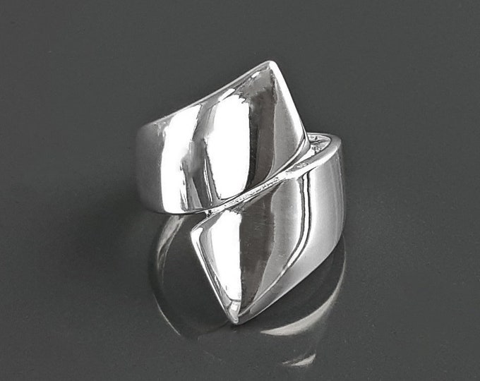 Sterling Bypass Ring, Sterling Silver, Large Crossing Ring, Wrap Ring, Cross Ring, Modern Wide jewelry, Wrapping Band Ring