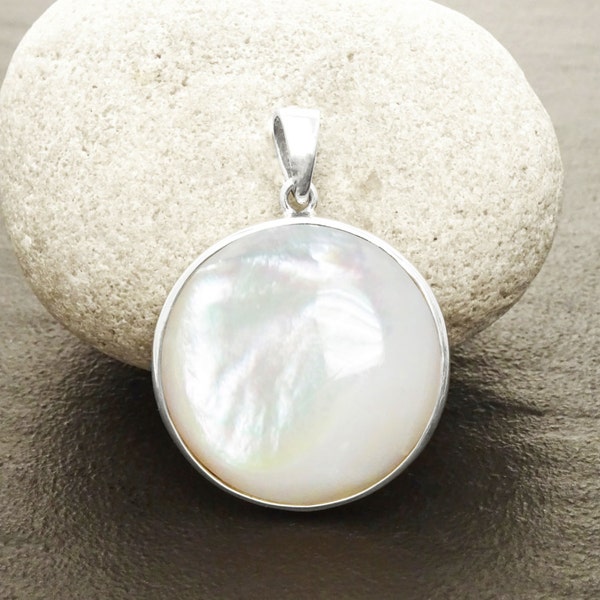 Nacre, Blanche, Argent 925, Pendentif, Coquillage, Naturelle,Bijoux, Nature, Simple, Moderne, Urbain, Femme, Petit Bijou, Argent Massif.