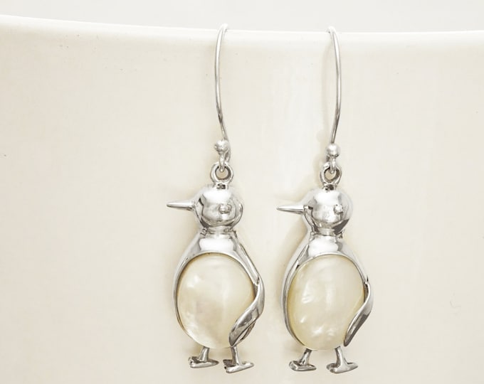 Penguin Earrings, Sterling Silver, Pingouin Bird Jewelry, White Mother of Pearl Shell, Dainty stone Animals, Auk Earrings and Pendant Set