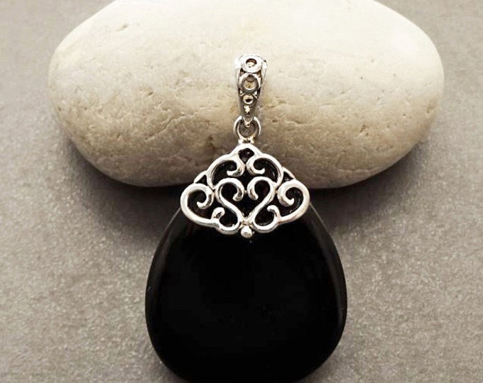 Black Stone Pendant, Sterling Silver, Onyx Oval Stone, Vintage  Filigree Necklace, Teardrop Stone, Boho Jewelry, Antique Charm Necklace
