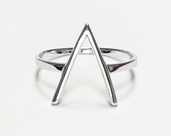 Chevron ring, Sterling Silver, Spike Ring, Modern Triangle Ring, minimalist Peak Ring, Delta Arrowhead, Arrow Point Sharp, V Ring