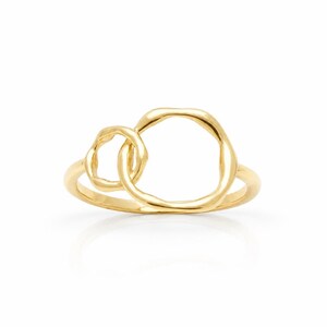 Gold Doppelkreis Ring • Organische verbundene Schlaufe Band • Minimalistischer ineinander greifender Schmuck