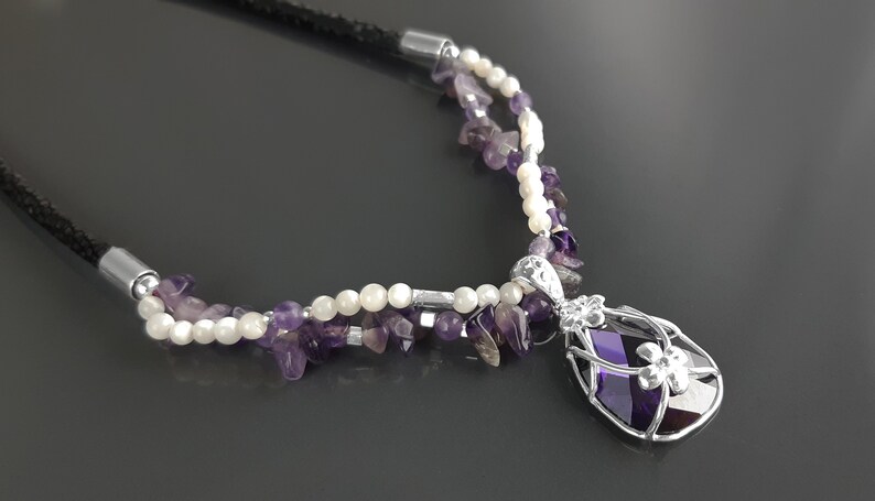 Collier Améthyste , Cuir, Galuchat, Torque, Perles, Nacre, Fleur, Zirconia, Bohème, Pendentif Améthyste, Violet, Collier Argent image 3