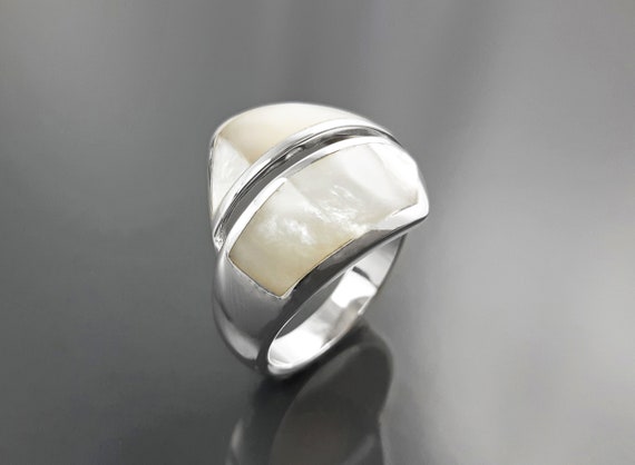Mother of Pearl Square Undulating Ring Mother of Pearl Square Undulating Ring