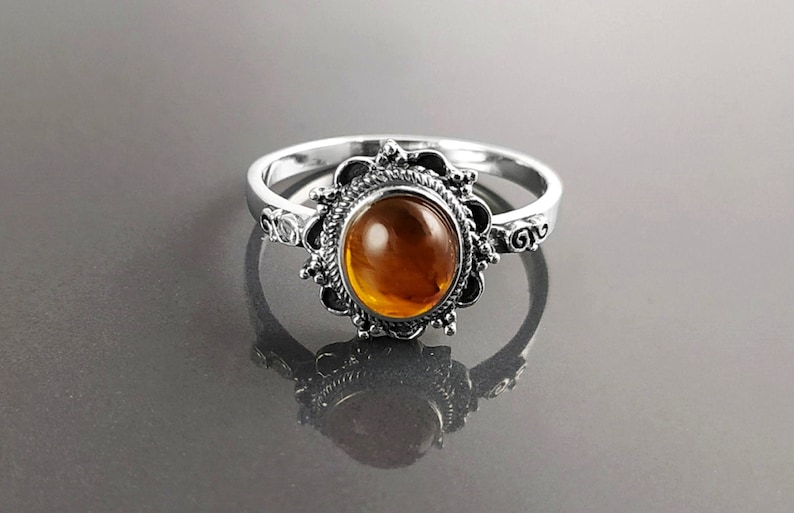 Antique Amber Ring, Sterling Silver, Genuine Amber Ring, Dainty Stone Ring, Midi Oval Ring, Boho Jewelry, Vintage Hipster Ring image 3