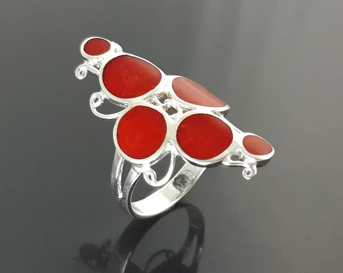 Red Round Ring, Sterling Silver 925, Modern Geometric Ring, Modern Red Stone, Red Circular Design Ring, Round Forms Ring.