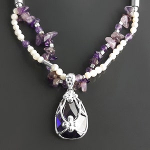 Collier Améthyste , Cuir, Galuchat, Torque, Perles, Nacre, Fleur, Zirconia, Bohème, Pendentif Améthyste, Violet, Collier Argent image 1