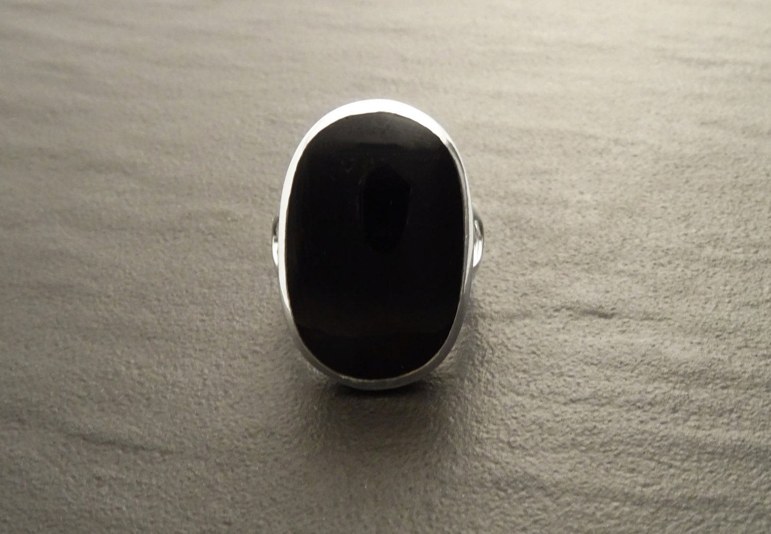 Modern Black Onyx Ring Sterling Silver Onyx Flat Stone Ring Original Rectangle Oval Form Ring Unique Designer Setting Shape Split Shank
