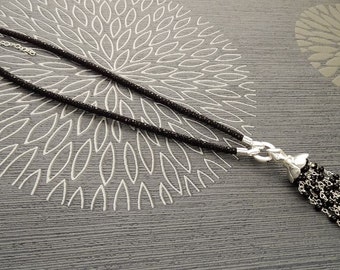 Black stones necklace, Sterling Silver, Onyx Stone Lariat necklace, Pendant with Onyx strands, semirigid Black Stingray Leather Choker.