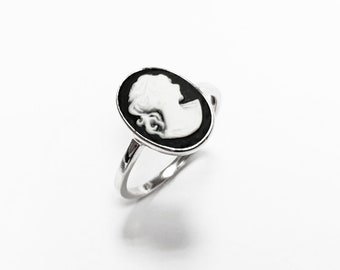 Cameo Ring - Sterling Silver - Oval Black and White Rebuilt