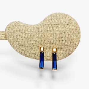 LANGE Stein Ohrringe • Vergoldet 18K • Blaue, Lila, Weiß, Olive oder Orange Farbe Cz Ohrstecker • Minimalistischer zeitloser Schmuck. RECTANGLE Ohrringe