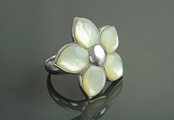 Bague fleur blanche argent massif nacre blanche veritable bague petales de fleurs exotique de frangipanier de Polynesie bijoux nature Etsy France
