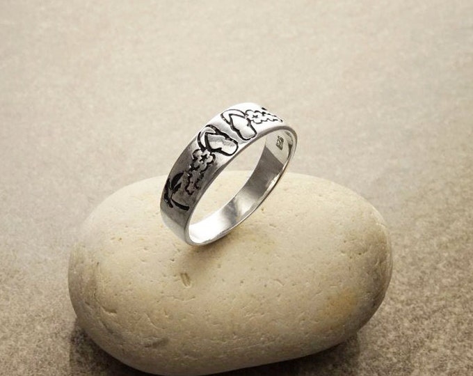 Hawai Beach Silver Band Ring, with Black engraved Palm Tree and Flip-Flops  Pattern. Unique Handmade Thumb Ring. Tribal Style Band Ring.