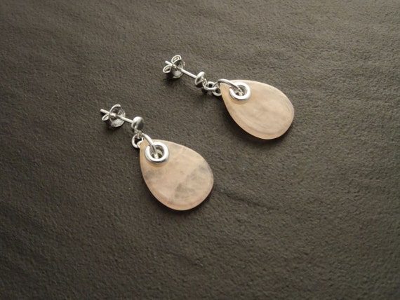 Orecchini pendenti doppi in quarzo rosa | Argento sterling ovale