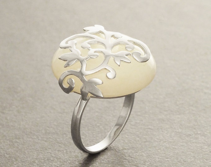 Floral Vine Ring by KRAMIKE • Sterling Silver & Mother of Pearl Stone • Nature-Inspired Design • Unique Look • Elegant Gift for Her • KR131
