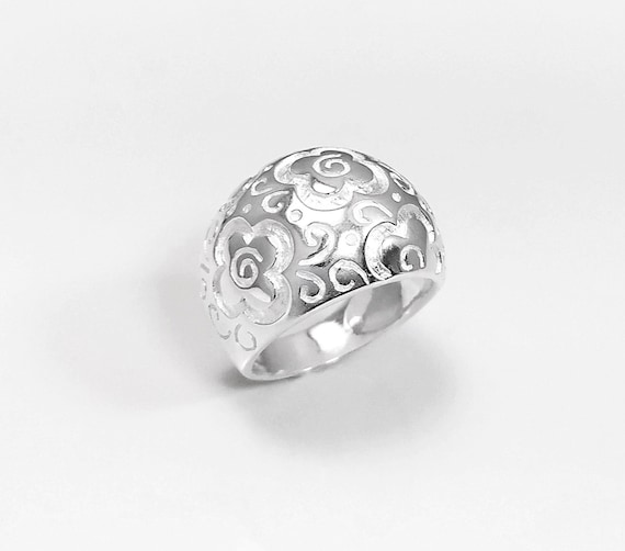 70's Flower Ring - Sterling Silver, Engraved Floral Nature