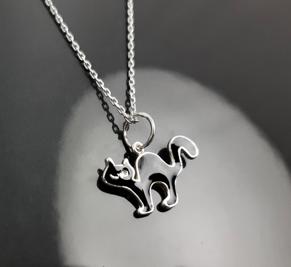 Sterling Silver Crouching Cat Necklace Sterling Silver Crouching Cat Necklace