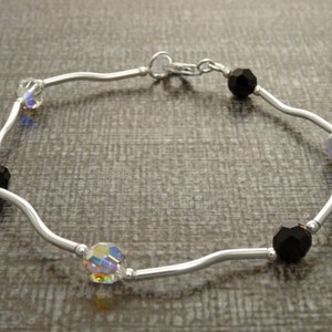 Bracelet Noir Blanc, Argent 925, Cristal, Petit Bijou, petit bracelet, bracelet bicolor, bracelet bijoux, bijoux quotidien, bijoux femme. image 1