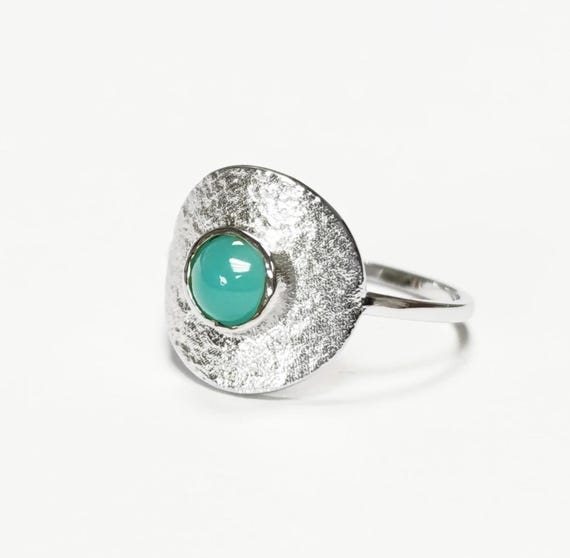 Turquoise Amazonite Ring, Sterling Silver, Geometric Round Flat Hammered Disc, Blue Green Cabochon Stone, Dainty Modern Minimalist Jewelry