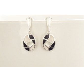 Black Oval Earrings, Sterling Silver, Black and White Bicolor Onyx Stone Mother of Pearl Shell, Modern Geometric Waves Checkered Jewelry