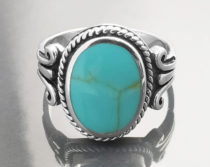 Turquoise Ring, Sterling Silver, Blue Green Turquoise stone, Unisex Jewelry, Flat Oval Stone Ring, Intricate Hipster Antique Rope Shank Ring