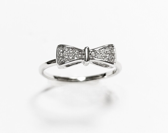 Ribbon knot ring, sterling silver, white clear stone cz, node cross band ring, engagement jewelry, crossing ring, multi stones woman gift