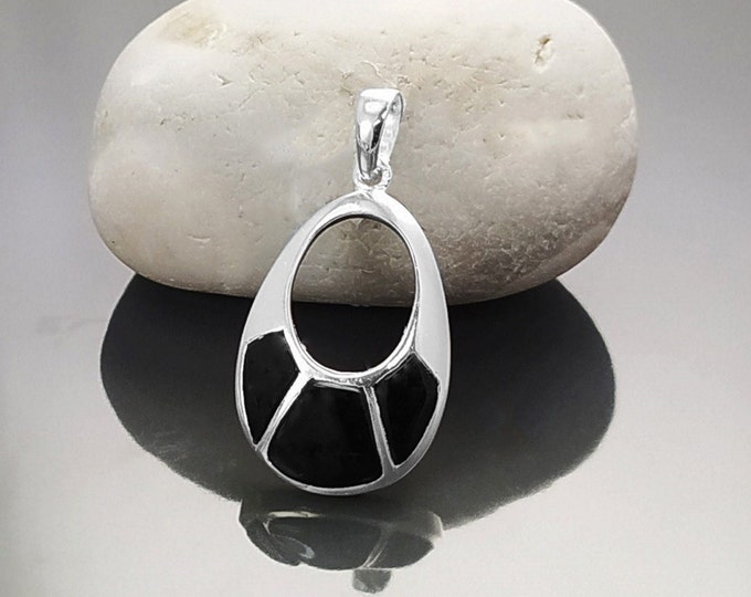 Black Stone Pendant - Sterling Silver, Oval Almond Shape Onyx , Bright Black Stones Dangle Drop Pendant , Modern Geometric Jewelry