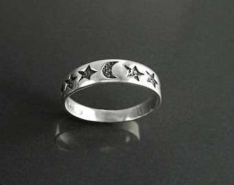 Moon Stars Band Ring, Sterling Silver, Crescent Moon, Twinkle Cluster of Stars, Starry Constellation Jewelry, Nebula Ring, Shooting Star