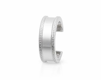 Brede oormanchet • Sterlingzilver • Designsieraden met gesneden rand • Piercing kraakbeen-helix