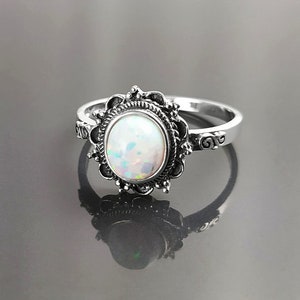 Anillo vintage de ópalo 925, plata de ley, joyería con gema de ópalo blanco fuego, joyería con piedra de ópalo ovalada de fuego, regalo de estilo tribal bohemio para mujer imagen 3