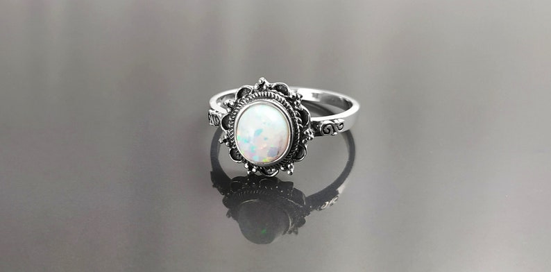 Anillo vintage de ópalo 925, plata de ley, joyería con gema de ópalo blanco fuego, joyería con piedra de ópalo ovalada de fuego, regalo de estilo tribal bohemio para mujer imagen 3
