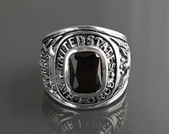 SIGNET RINGS / BANDS
