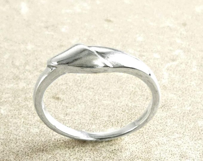 Small Banded Ring, Sterling Silver, Twist Band Ring, Endless Twist Knot, Thin Promise Ring, Wedding Band Ring, Banded Silver Ring